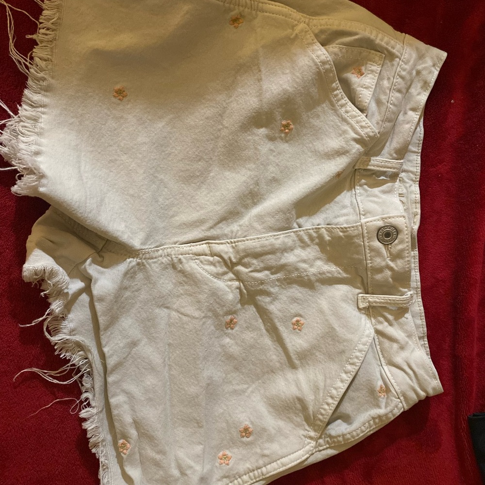 American Eagle Outfitters Cream Distressed Jean Shorts